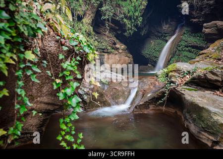 Il paesaggio è incredibile vicino alla piccola cascata di Bayindir, in Turchia Foto Stock
