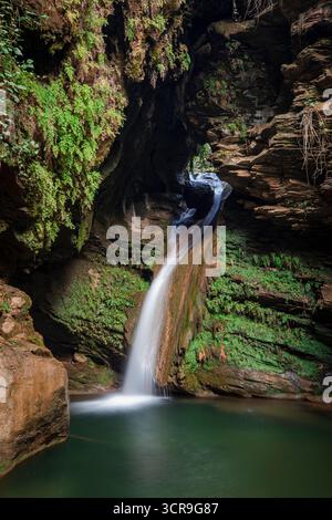 Il paesaggio è incredibile vicino alla piccola cascata di Bayindir, in Turchia Foto Stock