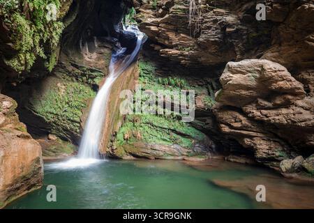 Il paesaggio è incredibile vicino alla piccola cascata di Bayindir, in Turchia Foto Stock