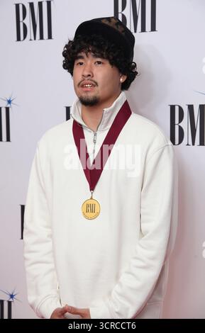 Londra, Regno Unito. Sluzyzyy ai BMI London Awards 2025. L'evento celebra i migliori compositori, compositori, produttori ed editori britannici ed europei. Hotel Dorchester. 29 settembre 2025. LMK11-S300925-001 Steve Bealing/Landmark Media WWW.LMKMEDIA.COM Foto Stock