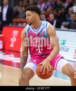 Bonn, Germania. 27 settembre 2025. Alijah Comithier (Bonn), cesti Telekom Bonn vs cesti fitness First Wuerzburg, easyCredit BBL, 1. Spieltag, Bonn, 27.09.2025. Crediti: Juergen Schwarz/Alamy Live News Foto Stock