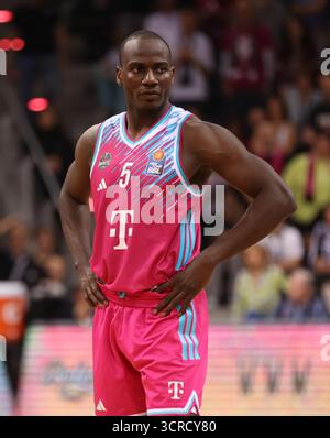 Bonn, Germania. 27 settembre 2025. Tylan Birts (Bonn), Telekom Baskets Bonn vs fitness First Wuerzburg Baskets, easyCredit BBL, 1. Spieltag, Bonn, 27.09.2025. Crediti: Juergen Schwarz/Alamy Live News Foto Stock
