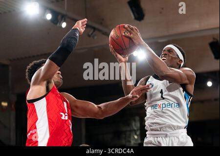 Amburgo, Germania. 30 settembre 2025. Carlos Stewart (Veolia Towers Hamburg, #01), GER, Veolia Towers Hamburg vs Hapoel Bank Yahav Jerusalem, pallacanestro, Eurocup, Spieltag 1, Saison 2025/2026, 30.09.2025 foto: Eibner-Pressefoto/Max Vincen credito: dpa/Alamy Live News Foto Stock