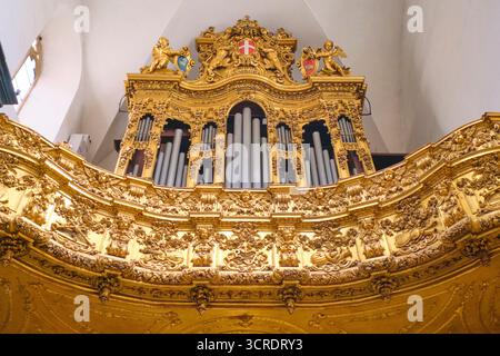 Oro, ricchi dettagli d'organo. Presso la Cattedrale di San Giovanni Battista, sede della Sindone di Gesù Cristo di Torino. A Torino, Torino, Italia. Foto Stock
