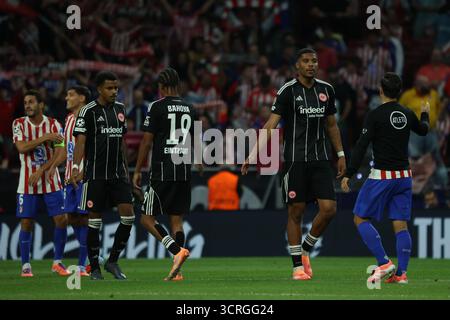 Madrid, Spagna. 30 settembre 2025. Diversi giocatori dell'Eintracht Frankfurt. Durante la UEFA Champions League tra l'Atletico de Madrid e l'Eintracht Frankfurt all'Estadio Metropolitano. Punteggio finale; Atletico de Madrid Victory 5-1 credito: SOPA Images Limited/Alamy Live News Foto Stock
