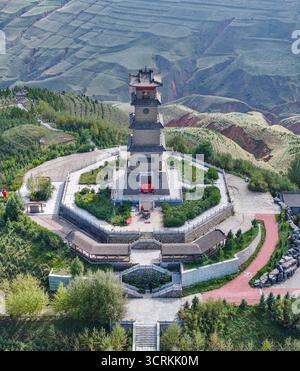 Fotografia aerea della Stele di Wenfeng nel distretto di Chengzhong, nella città di Xining, nella provincia di Qinghai Foto Stock