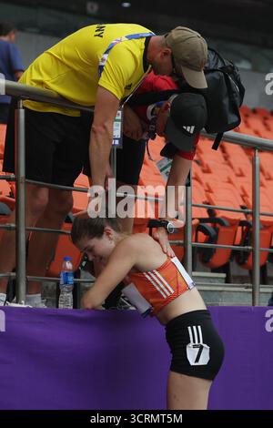 Nuova Delhi, India. 2 ottobre 2025. Jule Ross della Germania partecipa alla finale femminile 400m T47 durante la World Para Athletics 2025 al JLN Stadium di nuova Delhi, India, il 2 ottobre 2025. Foto di Akash Anshuman/ABACAPRESS.COM credito: Abaca Press/Alamy Live News Foto Stock