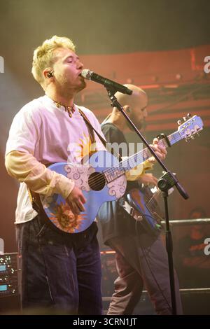 BARCELLONA, ESPAÑA – SETTEMBRE 30. Alfa en concierto en la sala Apolo el 30 de septiembre de 2025 en Barcelona, España. (Foto por Fernando Pérez) Foto Stock