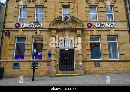Dorchester, Dorset, Regno Unito. 2 ottobre 2025. Vista generale della filiale della NatWest Bank in South Street a Dorchester nel Dorset, che chiuderà definitivamente il 22 ottobre 2025. Crediti fotografici: Graham Hunt/Alamy Live News Foto Stock
