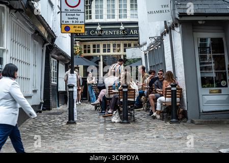 Vita urbana a Windsor – strade e momenti di città Foto Stock