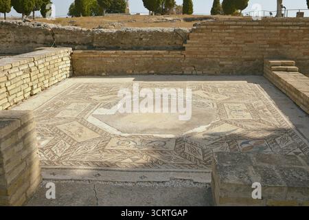 La Casa degli uccelli della città romana di Italica, situata nella città di Santiponce nella provincia di Siviglia, Andalusia, Spagna. Foto Stock