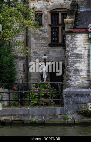 Cristo sulla croce nella chiesa di San Michele, Gand Blegium Foto Stock