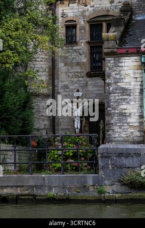 Cristo sulla croce nella chiesa di San Michele, Gand Blegium Foto Stock