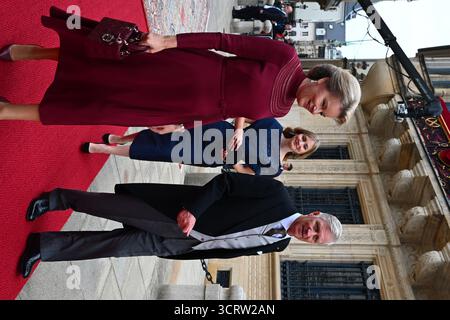 Lussemburgo, Lussemburgo. 3 ottobre 2023. La regina Matilde del Belgio, la principessa ereditaria Elisabetta e il re Filippo - Filip del Belgio arrivano per l'abdicazione del granduca Enrico e il giuramento del granduca Guillaume di Lussemburgo, nel Palazzo reale di Lussemburgo, nel Granducato di Lussemburgo, venerdì 03 ottobre 2025. BELGA PHOTO ERIC LALMAND credito: Belga News Agency/Alamy Live News Foto Stock