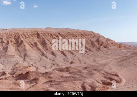 Formazioni rocciose nella valle de la luna o valle lunare nel deserto di atacama. Foto Stock