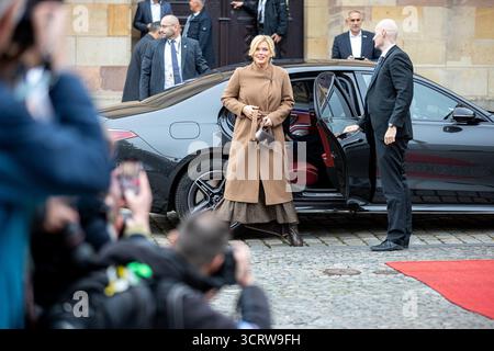3 ottobre 2025, Saarland, Saarbrücken: Il presidente del Bundestag Julia Klöckner (CDU) partecipa alla celebrazione centrale della giornata dell'unità tedesca. Il 3 ottobre 2025, la Germania celebra il 35° anniversario della riunificazione tedesca. Foto: Pinter Laszlo/dpa Foto Stock