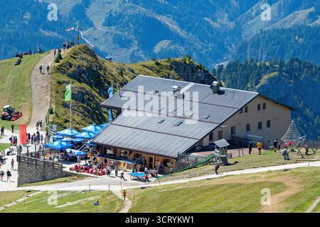 Ristorante Seceda presso la stazione a monte della funivia Seceda (2500 mt), Val Gardena, Trentino alto Adige, Italia Foto Stock