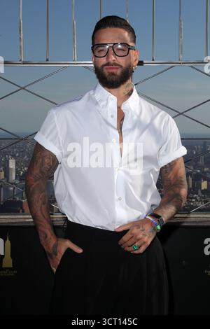 New York, New York, Stati Uniti. 3 ottobre 2025. NEW YORK, NEW YORK ''" 03 OTTOBRE: La superstar colombiana Maluma illumina l'Empire State Building in occasione del suo prossimo Don Juan World Tour il 3 ottobre 2025 a New York. L'artista nominato ai Grammy ha segnato l'occasione con fan e media, aggiungendo il potere della stella latina a uno dei monumenti più iconici della città. (Credit Image: © Luiz Rampelotto/ZUMA Press Wire) SOLO PER USO EDITORIALE! Non per USO commerciale! Crediti: ZUMA Press, Inc./Alamy Live News Foto Stock