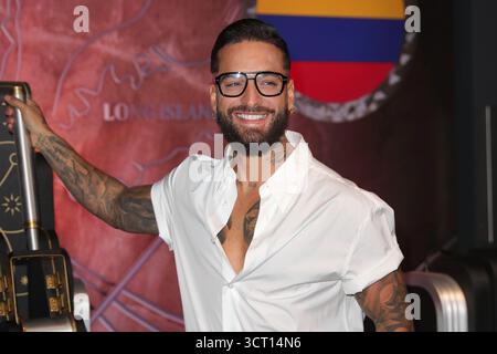 New York, Stati Uniti. 3 ottobre 2025. NEW YORK, NEW YORK - 3 OTTOBRE: La superstar colombiana Maluma illumina l'Empire State Building in occasione del suo prossimo Don Juan World Tour il 3 ottobre 2025 a New York. L'artista nominato ai Grammy ha segnato l'occasione con fan e media, aggiungendo il potere della stella latina a uno dei monumenti più iconici della città. (Foto: Giada Papini Rampelotto/EuropaNewswire/Sipa USA) credito: SIPA USA/Alamy Live News Foto Stock