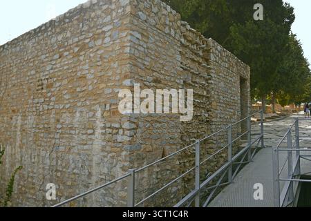 Mura della città romana di Italica, situata nel comune di Santiponce nella provincia di Siviglia, Andalusia, Spagna Foto Stock