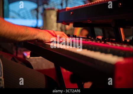 Leif De Leeuw Band al Q-Factory di Amsterdam, Paesi Bassi, 3-10-2025 Foto Stock
