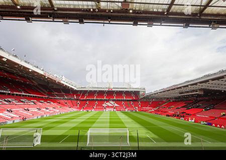 Manchester, Inghilterra, Regno Unito. 4 ottobre 2025. Ground View all'interno dello stadio durante la partita Manchester United FC vs Sunderland AFC English Premier League all'Old Trafford, Manchester, Inghilterra, Regno Unito il 4 ottobre 2025 Credit: Phil Duncan/Every Second Media Credit: Every Second Media/Alamy Live News Foto Stock