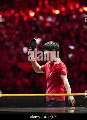 Pechino, Cina. 4 ottobre 2025. Sun Yingsha gesti dopo il match di semifinale femminile tra Sun Yingsha della Cina e Chen Xingtong della Cina al 2025 World Table Tennis (WTT) China Smash a Pechino, Cina, 4 ottobre 2025. Crediti: Sun Fei/Xinhua/Alamy Live News Foto Stock
