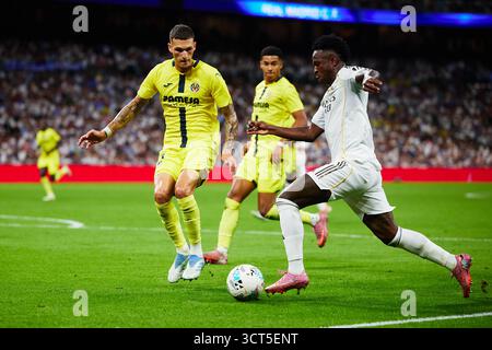 MADRID, SPAGNA - 04 OTTOBRE: Vinicius Junior del Real Madrid durante la partita LaLiga EA Sports tra il Real Madrid CF e il Villarreal CF all'Estadio Santiago Bernabeu il 4 ottobre 2025 a Madrid, Spagna. (Foto di QSP) credito: QSP/Alamy Live News Foto Stock