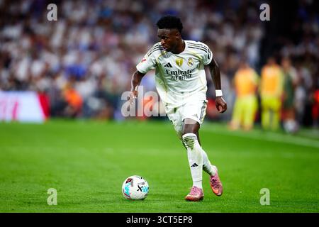 MADRID, SPAGNA - 04 OTTOBRE: Vinicius Junior del Real Madrid durante la partita LaLiga EA Sports tra il Real Madrid CF e il Villarreal CF all'Estadio Santiago Bernabeu il 4 ottobre 2025 a Madrid, Spagna. (Foto di QSP) credito: QSP/Alamy Live News Foto Stock
