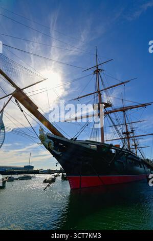 HMS Warrior la prima nave da battaglia con scafo in ferro costruita per la Royal Navy ora ormeggiata a Portsmouth Historic Dockyard nell'Hampshire, Gran Bretagna Foto Stock