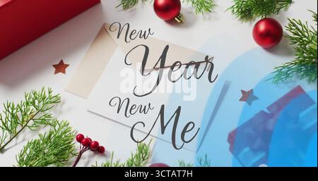 Immagine di nuovo anno nuovo me testo su decorazioni di natale Foto Stock