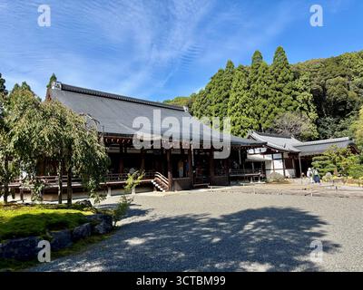 Sala principale del Tempio Saiho-ji a Kyoto. Il tempio, famoso per il suo giardino di muschio, è comunemente indicato come Koke-dera o Tempio di muschio. Foto Stock