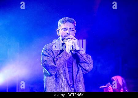 Concerto di musica - Rocco Hunt Rocco Hunt durante Rocco Hunt, Concerto di musica a Milano, Italia, 06 ottobre 2025 Milano Fabrique Italia Copyright: XRobertoxSalemix/xLiveMediax LPM 2071318 Foto Stock