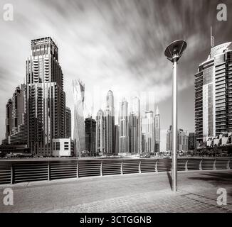 Vista panoramica di Dubai Marina Bay, Dubai, EAU. Foto Stock