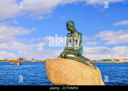 Copenaghen, Danimarca. Vista della scultura della Sirenetta a Copenaghen. Foto Stock