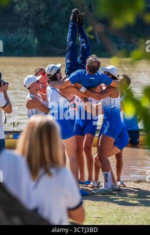 Regata internazionale tra l'Helios CN - USJ contro l'Università di Oxford per commemorare il centenario dell'Helios CN a Saragozza, Spagna Foto Stock