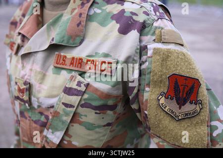 OSTRAVA, CECHIA - 17 SETTEMBRE 2022: U.S. Air Force Woman Uniform presentato al NATO Days Air show in Repubblica Ceca. Foto Stock