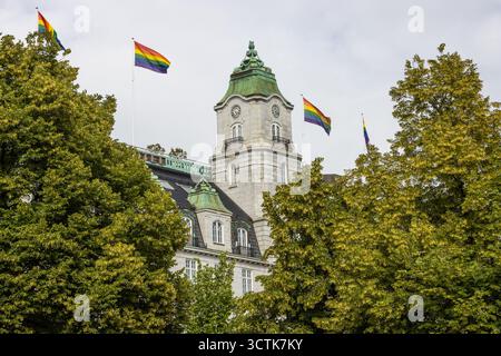 Torre del Grand Hotel sulla porta Karl Johans nel centro di Oslo, nota per i banchetti del Premio Nobel per la Pace e la suite, dove soggiornano i vincitori del premio Foto Stock