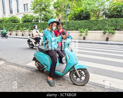 Vietnam, Hanoi, Vinfast moto taxi Foto Stock