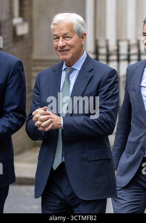 Londra, Regno Unito. 7 ottobre 2025. Il CEO di JPMorgan Chase Jamie Dimon arriva a Downing Street..credito: Tayfun Salci / Alamy Live News Foto Stock