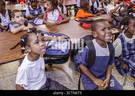 Miami Florida,Little Haiti,Little River Water Elementary,Red Ribbon Week,programmi antidroga e assemblee,non violence Project USA speaker,Student st Foto Stock