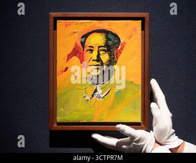 Christie's, Londra, Regno Unito. 8 ottobre 2025. La London Evening sale del XX/XXI secolo si svolge il 15 ottobre. I punti salienti includono: Andy Warhol (1928-1987), Mao, 1973, stima £ 600.000 - 800.000. Crediti: Malcolm Park/Alamy Live News Foto Stock
