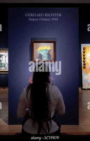 Christie's, Londra, Regno Unito. 8 ottobre 2025. La London Evening sale del XX/XXI secolo si svolge il 15 ottobre. Tra i punti salienti ricordiamo: Gerhard Richter (B. 1932), Tulpen (tulipani), 1995, stimata tra 3.000.000 e 5.000.000 sterline. Crediti: Malcolm Park/Alamy Live News Foto Stock