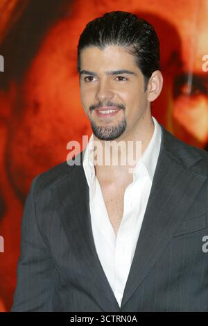 Miguel Angel Mu-Oz (fidanzato di Monica Cruz) alla prima spagnola di "The Last Samurai". Madrid, Spagna - 08/01/04 Foto Stock