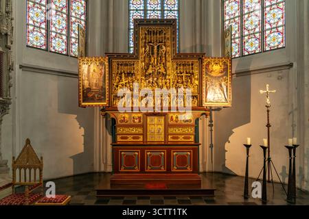 St. Peter und Paul Straelen Altar der katholischen Pfarrkirche St. Peter und Paul a Straelen, Nordrhein-Westfalen, Deutschland, Europa St. Peter und Foto Stock