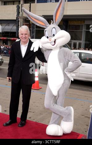 Steve Martin alla premiere "Looney Tunes Back in Action". Tenuto al Grauman's Chinese Theater, Hollywood, 9/11/03 Foto Stock