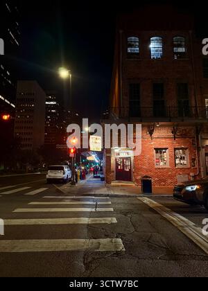 Angolo del ristorante Mother's di notte nel centro di New Orleans Foto Stock