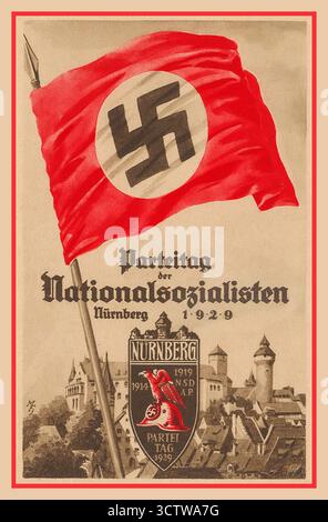 NAZI 1929 Archive Vintage 1929 Nazi Propaganda poster card Swastika Waving Flag 1929 Reichsparteitag Nationalsozialisten Parteitag Nürnberg 1929 Party Rally Norimberga Propaganda prima che i nazisti prendessero il potere nel governo Castello di Norimberga sullo sfondo della Germania nazista Foto Stock