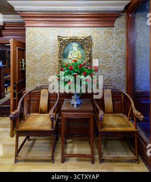 Un'incantevole vista diurna dello storico Prince of Wales Hotel situato nel cuore di Niagara-on-the-Lake, Ontario, Canada. Costruito nel 1864, questo vincitore Foto Stock