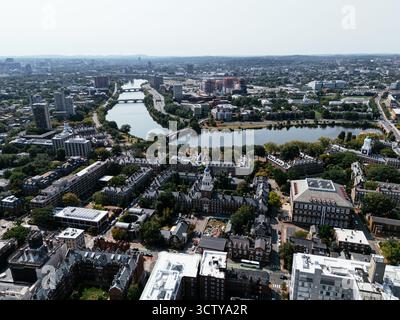20 settembre 2024. Conferenza HITT. Volo con drone sopra Harvard Yard, Cambridge, Massachusetts, USA Foto Stock